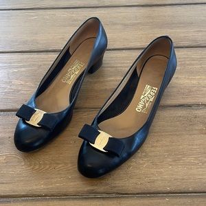 Gorgeous “Authentic “Salvatore Ferragamo shoes 9.5 B